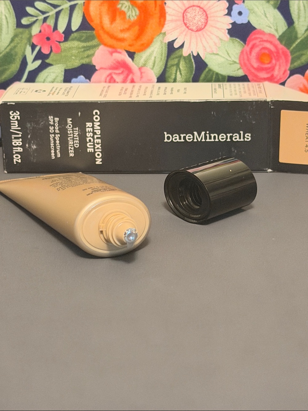 bareMinerals Complexion Rescue Tinted Moisturizer in Wheat 4.5 SPF30 - Picture 5 of 5